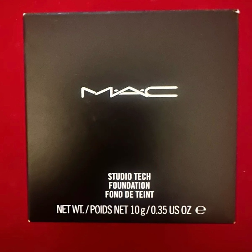 MAC Makeup Collection/Bundle. 7-PCS. Retails $259. Authentic. NEW! - Picture 2 of 13